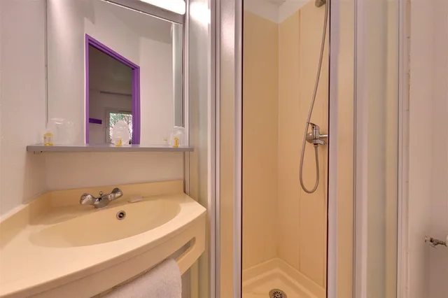 غرفة قياسية بسرير مزدوج، The Originals Access, Hotel Beziers Est 3/3