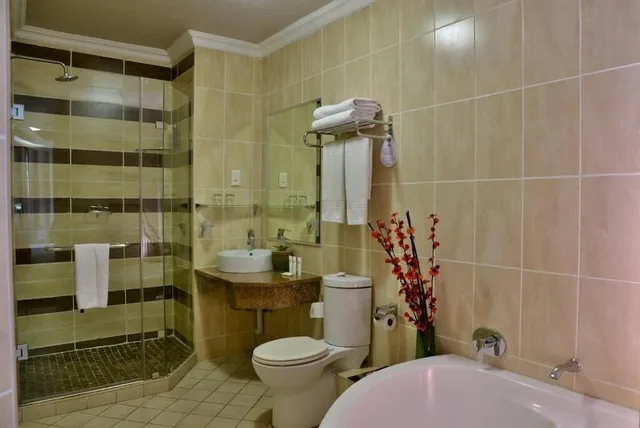 غرفة عائلية، Bon Hotel Empangeni 5/5