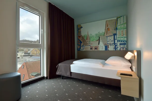 غرفة قياسية بسرير مزدوج، B&B Hotel Marburg 1/1