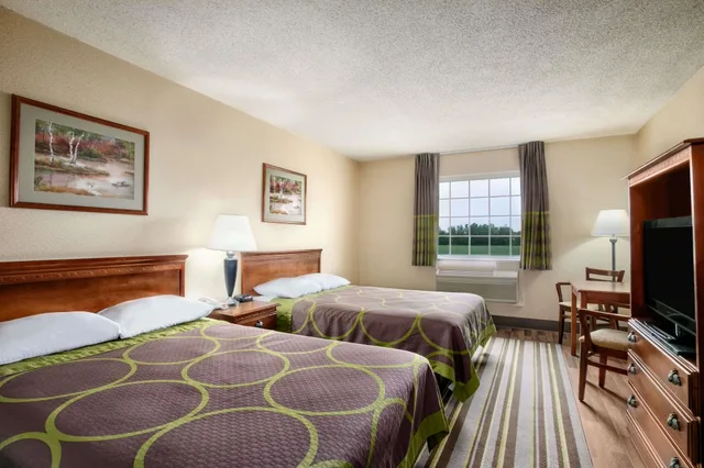 غرفة بسريرين مزدوجين، Super 8 by Wyndham Grayville 1/9