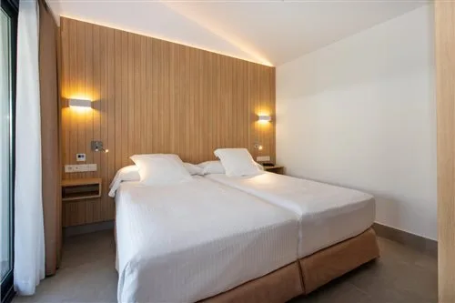 بنغل سوبيريور، Valentin Playa de Muro 1/1