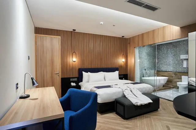 جناح بسرير كينج وسرير كوين، Cordela Suites Tasikmalaya 1/1