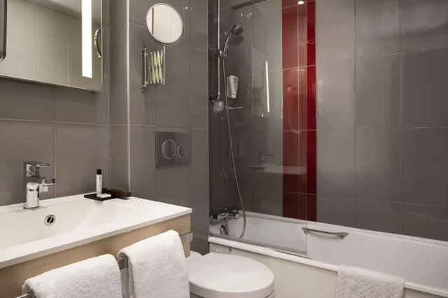 غرفة رباعية، Hotel Paris Bastille 6/10
