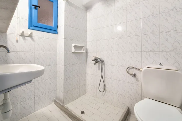 Semi Basement, Economy, Studio, No View، Stratos Apartments and Studios 17/20