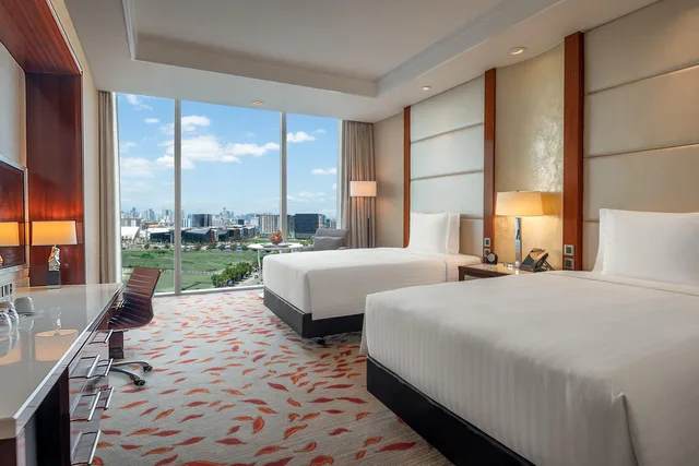 غرفة غراند ديلوكس بسريرين منفصلين بإطلالة على المدينة، Solaire Resort Entertainment City 1/2