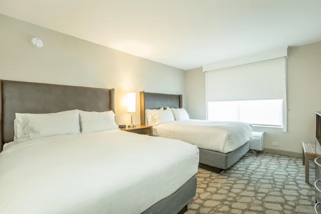 غرفة بسريرين مزدوجين، Holiday Inn Hotel Suites Peachtree City 1/3