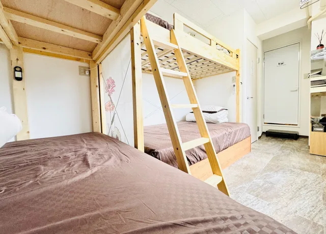Private, 6 Bunk Beds, 3 Beds, Annex، GUEST HOUSE Bs Five II 2/4