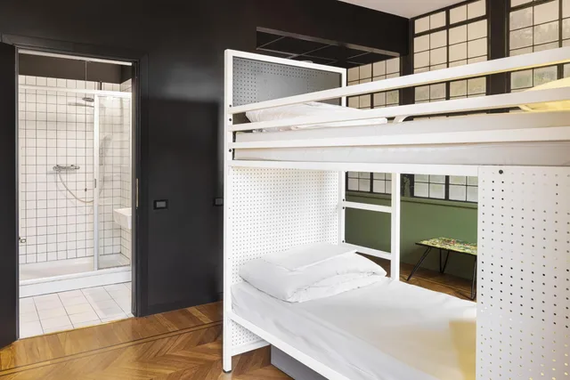 Female Dorm, 4 Beds, Generator Hostel Rome 6/10