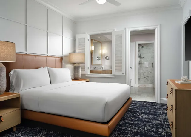 3 Bedrooms, Fireside, Cottage, Beach Front، Beach Village at The Del, LXR Hotels & Resorts 4/5