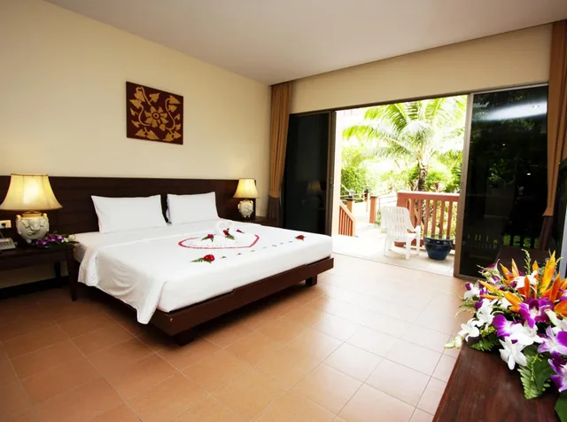 غرفة ديلوكس بسرير مزدوج أو سريرين منفصلين بشرفة، Kata Sea Breeze Resort 8/10