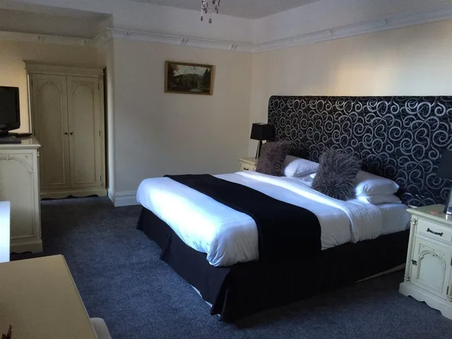 جناح تنفيذي، The Eagles Hotel 1/1