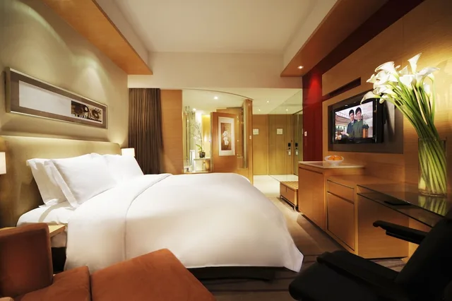 غرفة سوبيريور بسرير كينج، New World Wuhan Hotel 2/3