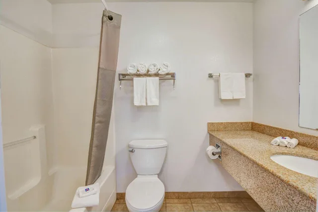 غرفة بسرير كوين لذوي الإعاقة، Studio6 Opelika, AL - Auburn Al 4/5