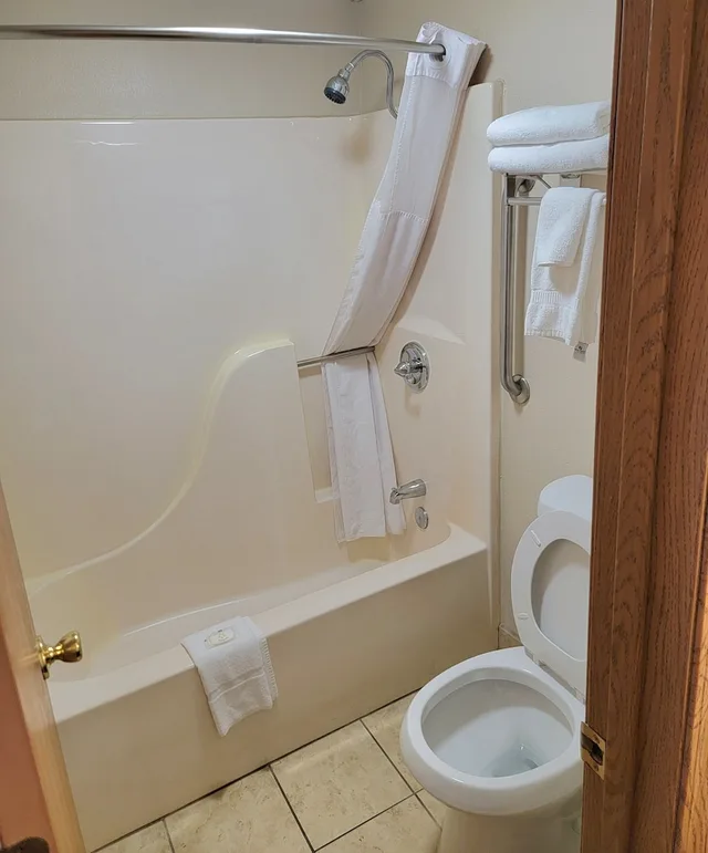 Efficiency, 2 Double Beds، Quality Inn West-Branson Theatre District 6/7