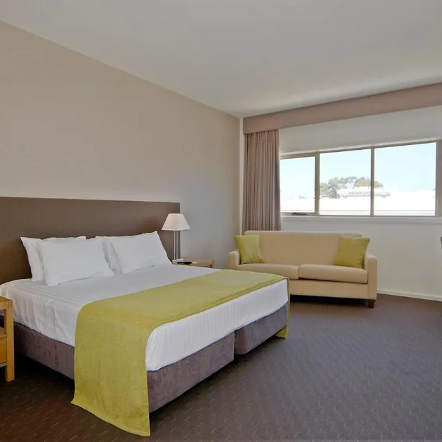 جناح، MORNINGTON HOTEL 2/4