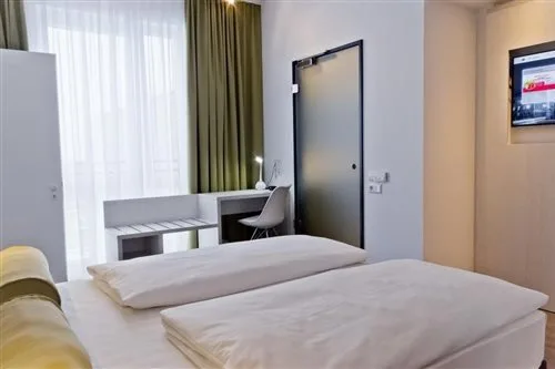 غرفة بسرير مزدوج، Premier Inn München City West 1/1