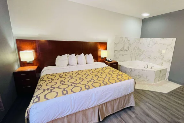 غرفة قياسية بسرير مزدوج، Baymont by Wyndham Chicago/Calumet City 3/3