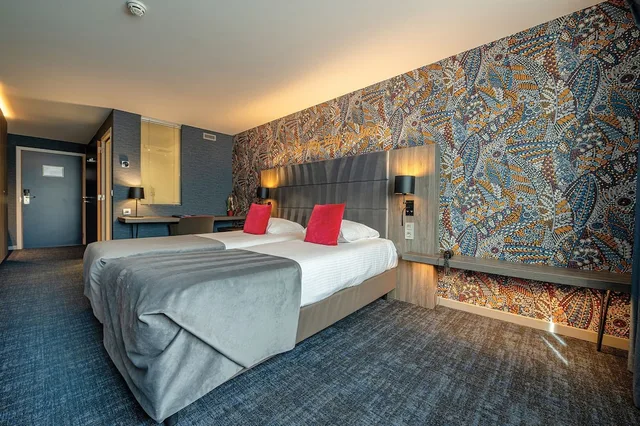 غرفة قياسية بسرير كينج بإطلالة على النهر، Van der Valk Congres Hotel Liege 3/10