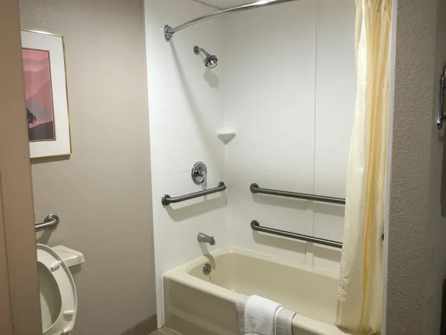 غرفة قياسية بسرير كينج لذوي الإعاقة، Best Western Gateway Adirondack Inn 10/10