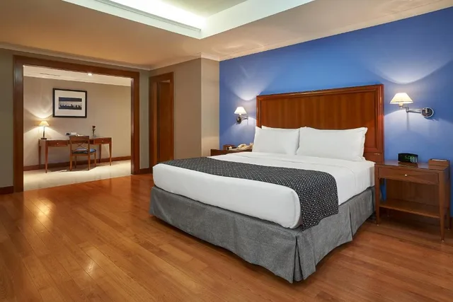 Superior, Double Bed, Hotel Oro Verde Guayaquil 2/3