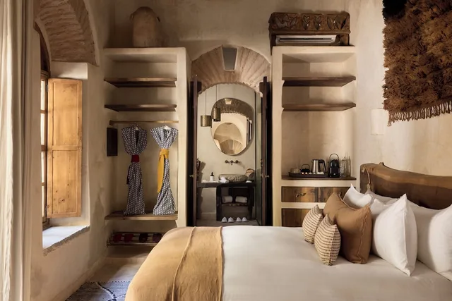 غرفة بسريرين كينج مع أريكة، Nobu Hotel Marrakech 2/3