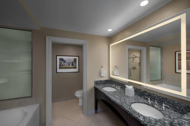 فيلا بسريرين مزدوجين بإطلالة على البحر بشرفة بغرفتي نوم بمطبخ، Marriott's Oceanwatch Villas At Grande Dunes 3/4
