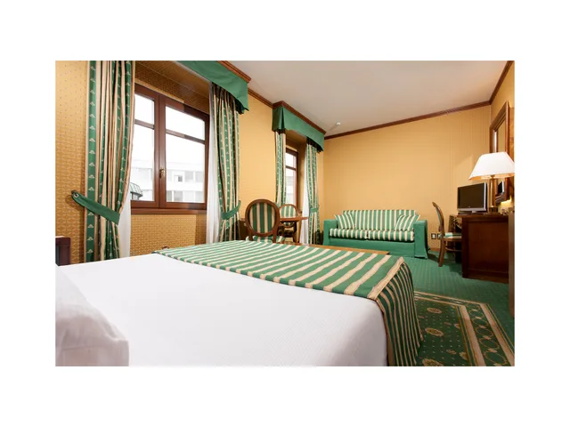 غرفة ديلوكس بسرير مزدوج، GRAND HOTEL TRENTO 1/1