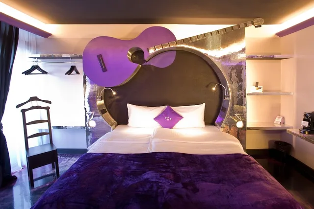 Mus Building, Queen Bed، PLAZA INN stays design Dortmund 2/4