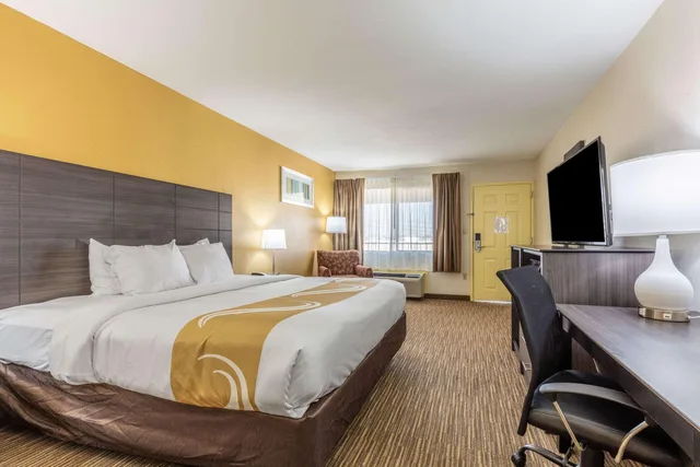 غرفة بسرير مزدوج، Quality Inn Southaven - Memphis South 2/8