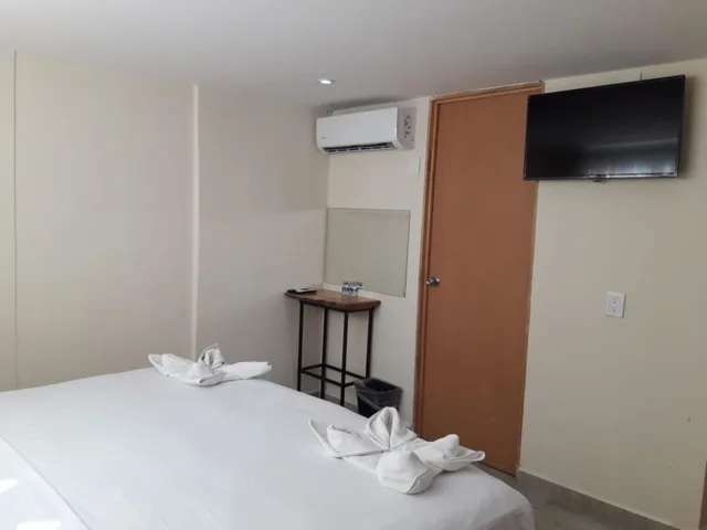 Estandar King، Hotel Ashly Loma Larga 2/7