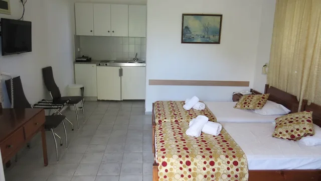 استوديو ثلاثي، Villa Medusa 4/6
