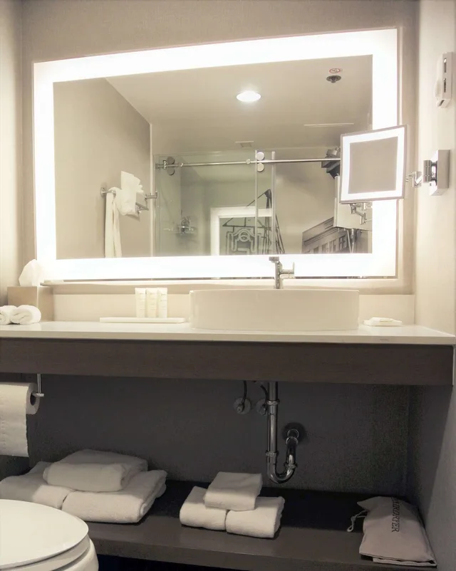 غرفة بسريرين مزدوجين، Radisson Blu Hotel Fargo 3/4