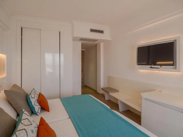 غرفة بسرير مزدوج بإطلالة على المسبح، Ipanema Beach Hotel 6/10