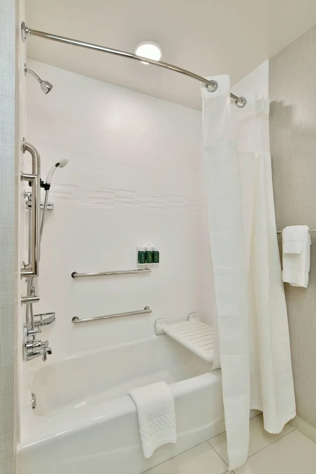 1 Bedroom, Suite, Accessible, Residence Inn by Marriott Eau Claire 7/10