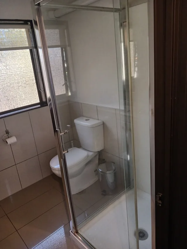 جناح بسرير كوين وسرير فردي بغرفة نوم واحدة، Palm City Motor Inn 4/6