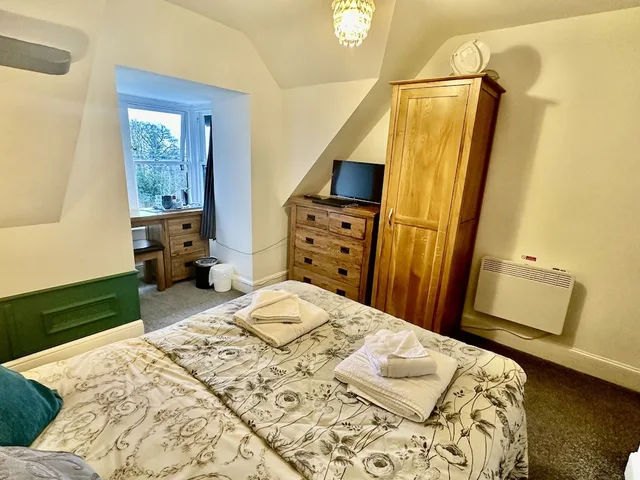 غرفة كلاسيكية بسرير مزدوج بإطلالة جزئية على البحر، The North Cliff Hotel 3/10