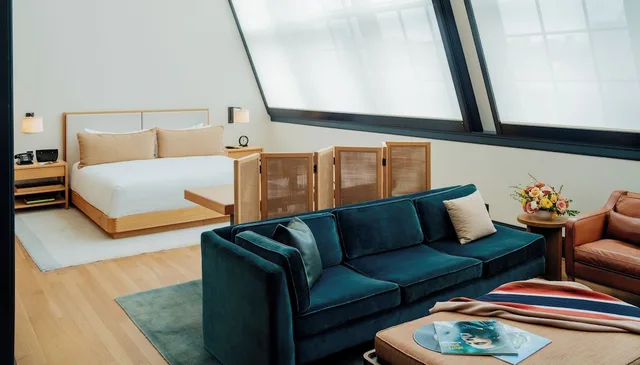 جناح بسرير كينج، Shinola Hotel 1/2