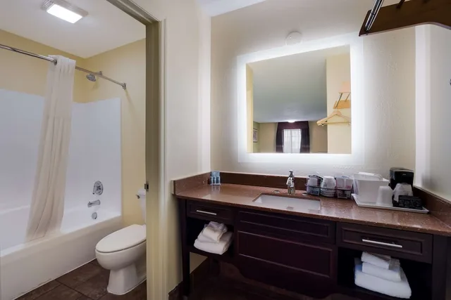 جناح بسرير كينج، SureStay Hotel by Best Western Manning 4/4