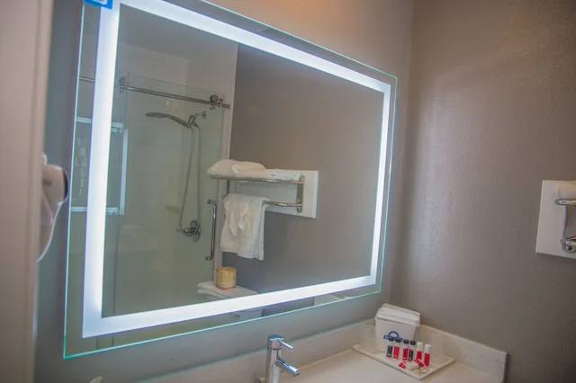 غرفة قياسية بسريرين كوين، Days Inn by Wyndham Redwood City 10/10