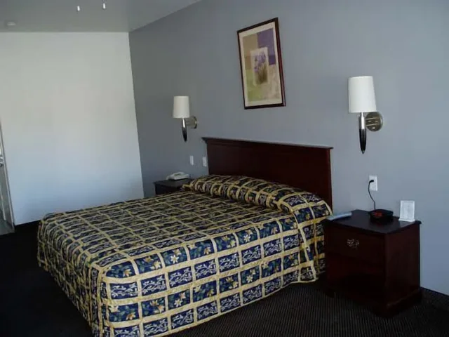 Standard, King Bed, Texas Inn and Suites at La Joya 4/4