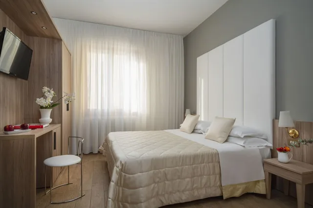 غرفة تنفيذية بسرير مزدوج أو سريرين منفصلين، Hotel Re Enzo 2/6