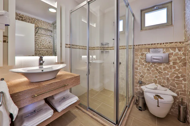غرفة ديلوكس بسرير مزدوج بإطلالة على البحر، Kalkan Saray Suites Hotel 4/4