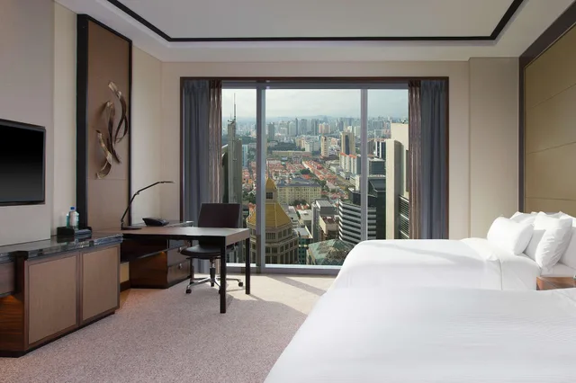 غرفة كلوب بسريرين مزدوجين، The Westin Singapore 1/3