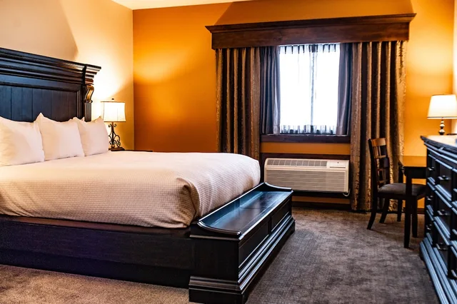 غرفة غراند بسرير كينج، Elk Country Inn 2/4