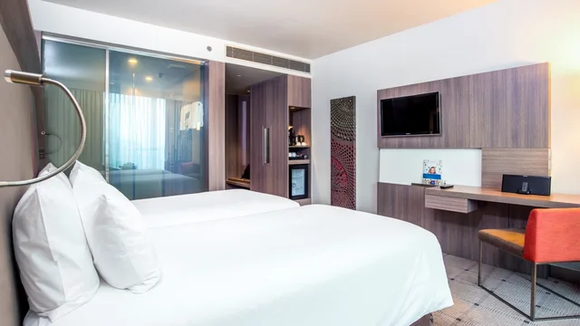 غرفة تنفيذية بسريرين منفصلين، Novotel Bangkok Platinum 2/10