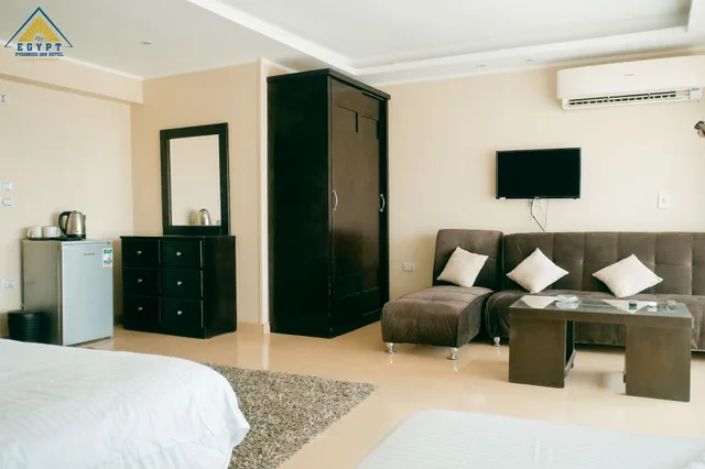 Luxury, Multiple Beds, Balcony، Egypt Pyramids Inn 3/4