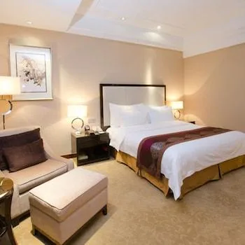 غرفة ديلوكس بسرير كوين، L Gem Hotel 2/2