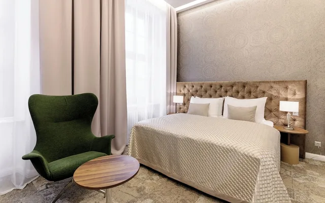غرفة تنفيذية عائلية بسرير كوين وسريرين منفصلين، Grandhotel Brno 3/7