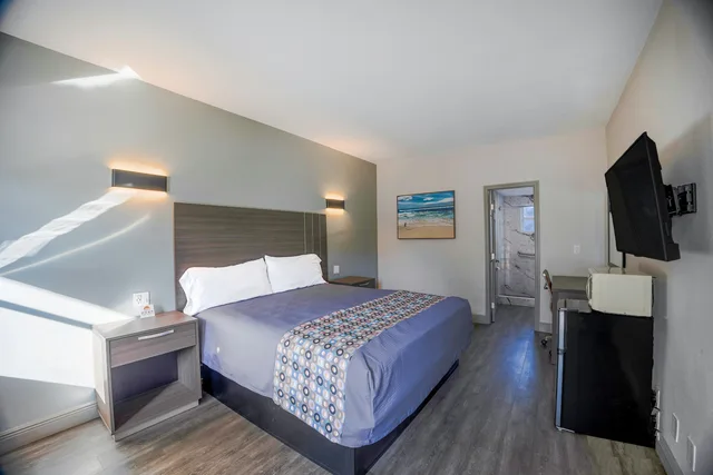 غرفة بسرير كينج لغير المدخنين، Sunrise Inn by OYO Titusville FL 6/10