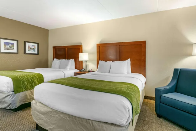 غرفة رباعية بسريرين كوين، Comfort Inn Chattanooga Downtown Southside 4/6
